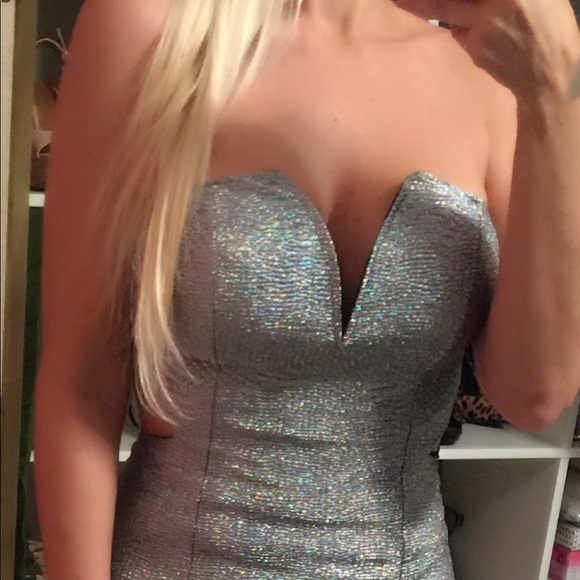 NWT- Sweetheart Cut Dress😍 - Picture 2 of 4